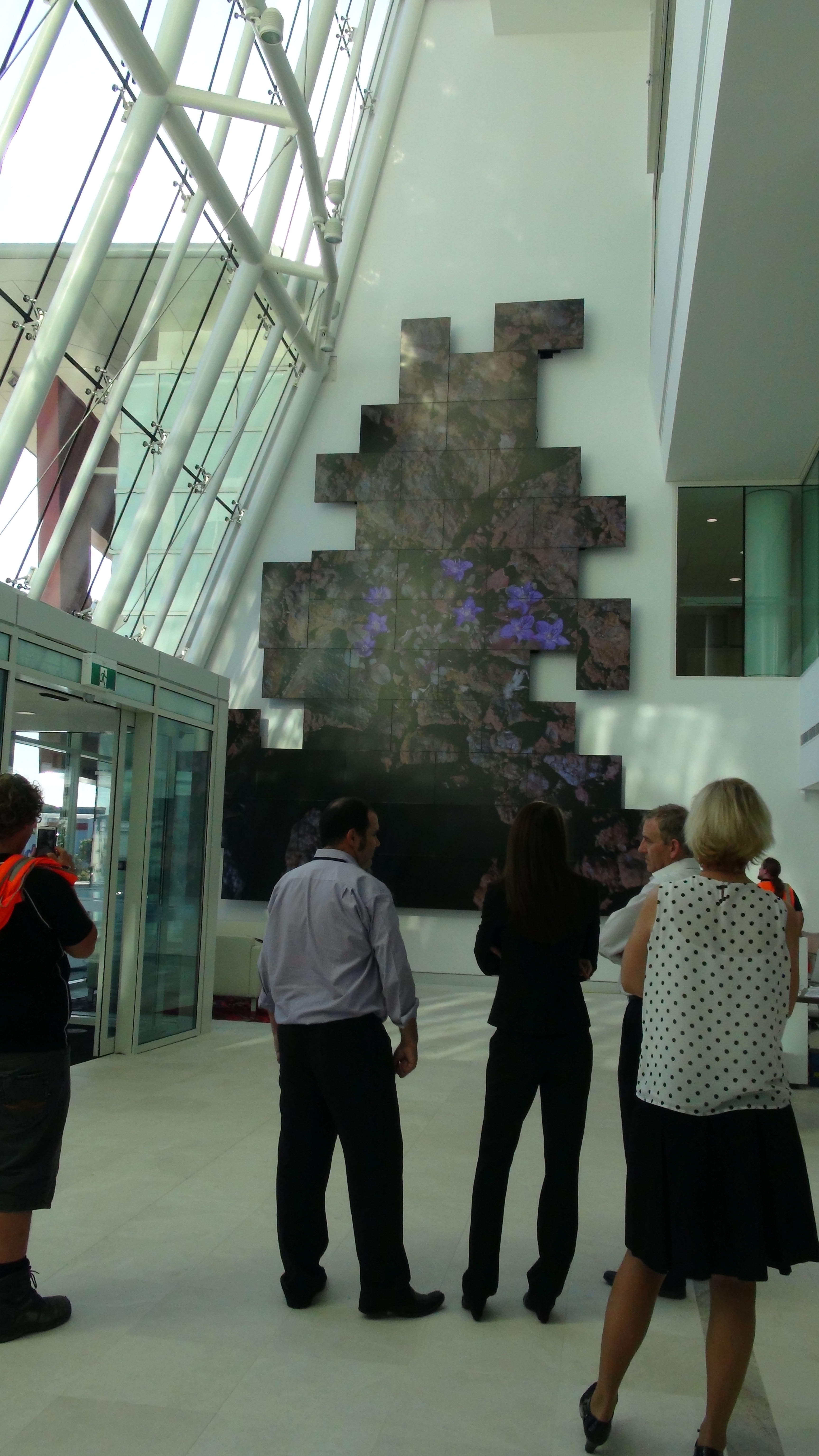 struttura di supporto videowall customizzata e realizzata da Euromet