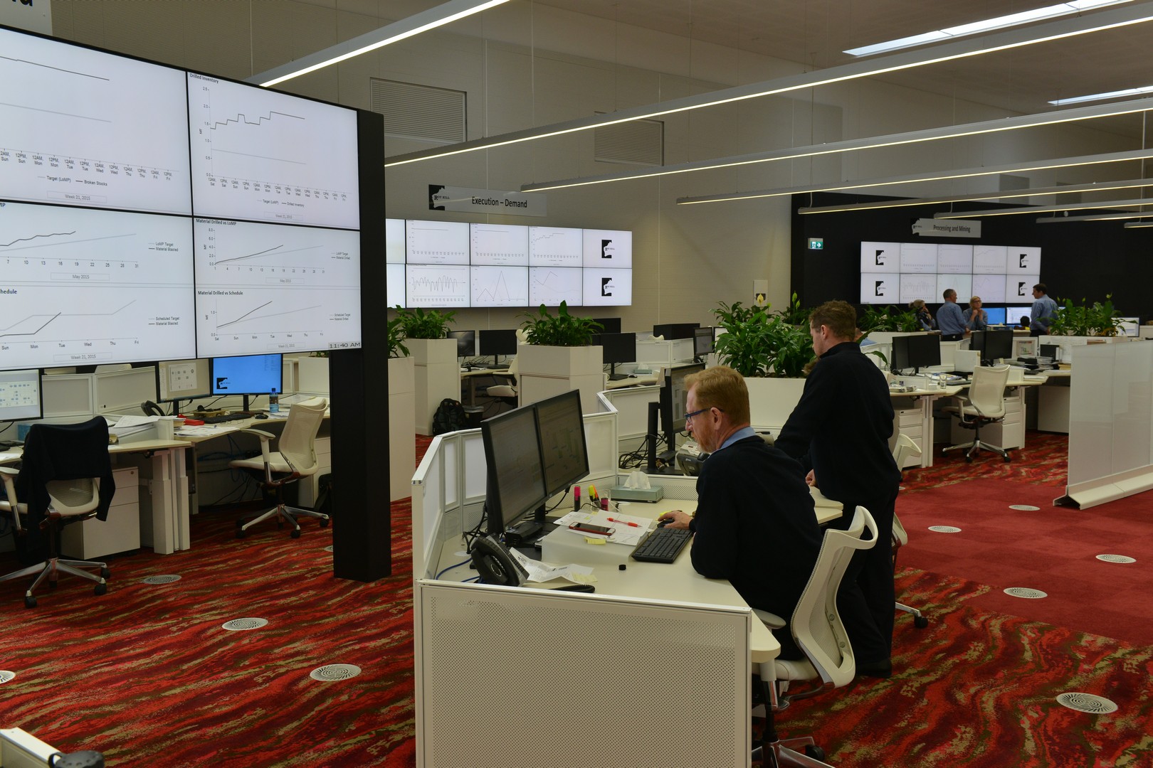 customized videowall mounting structure by Euromet