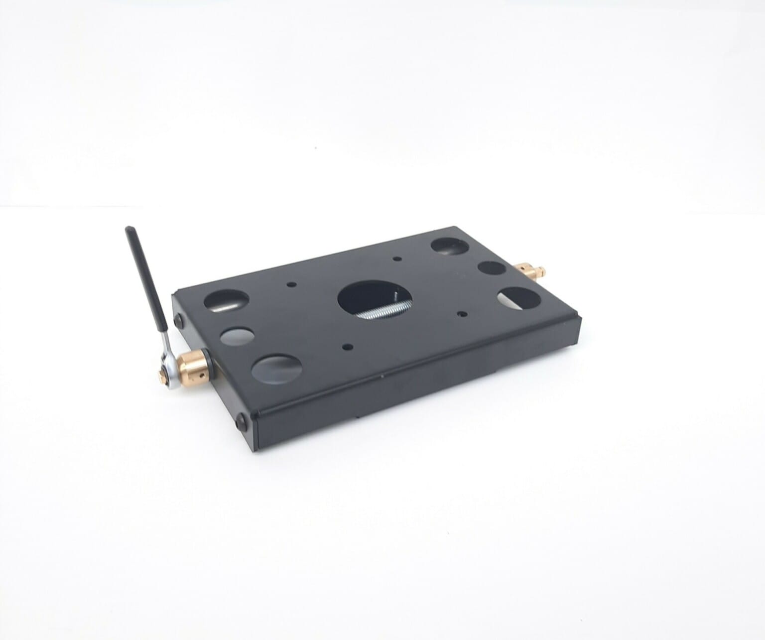 Kosmo | Compact design projector mounts